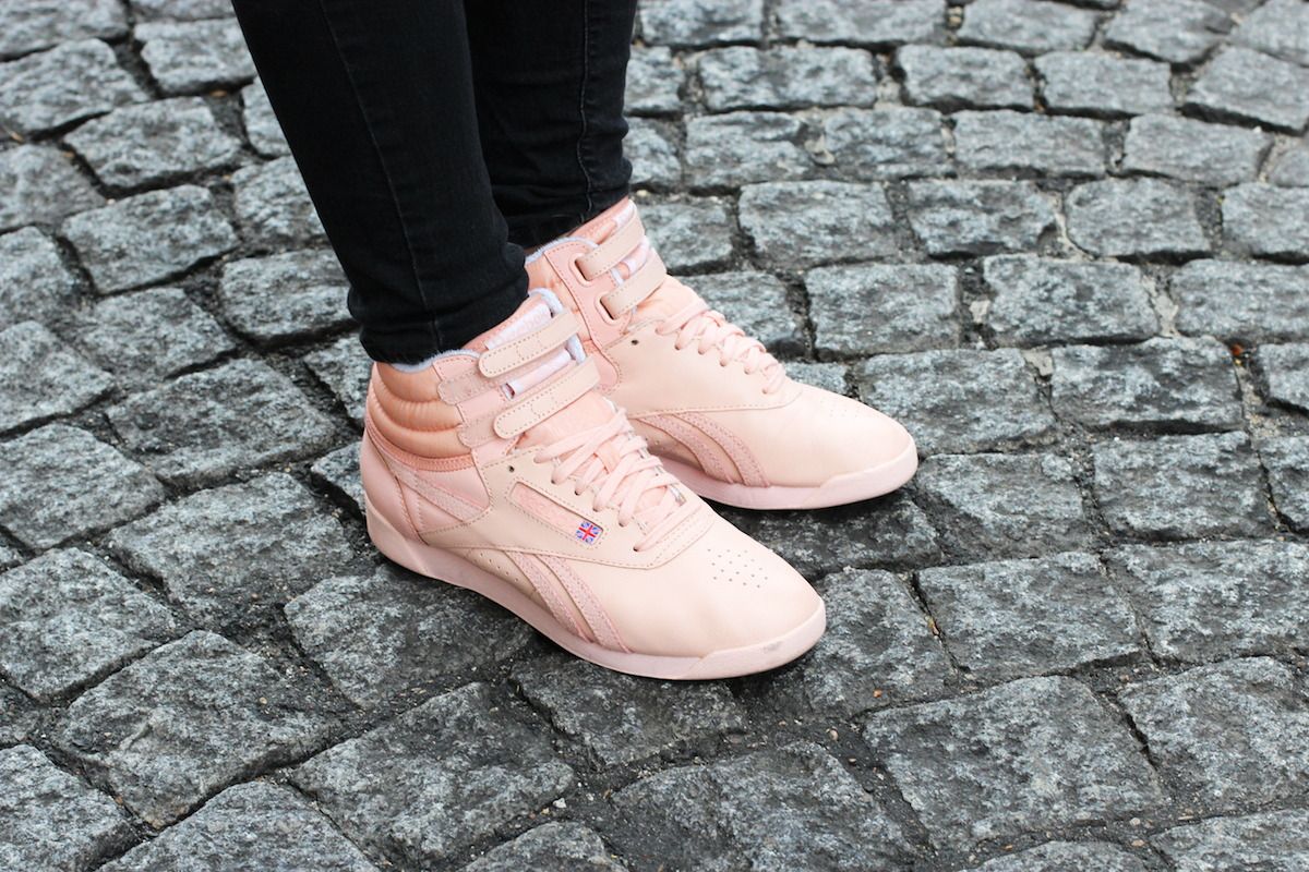 reebok vintage rose